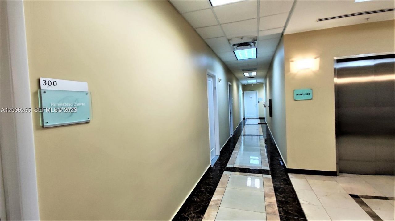 925 NE 30th Ter , Unit 300, Homestead, FL 33033 Photo