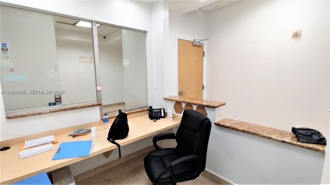 925 NE 30th Ter , Unit 300, Homestead, FL 33033 Photo