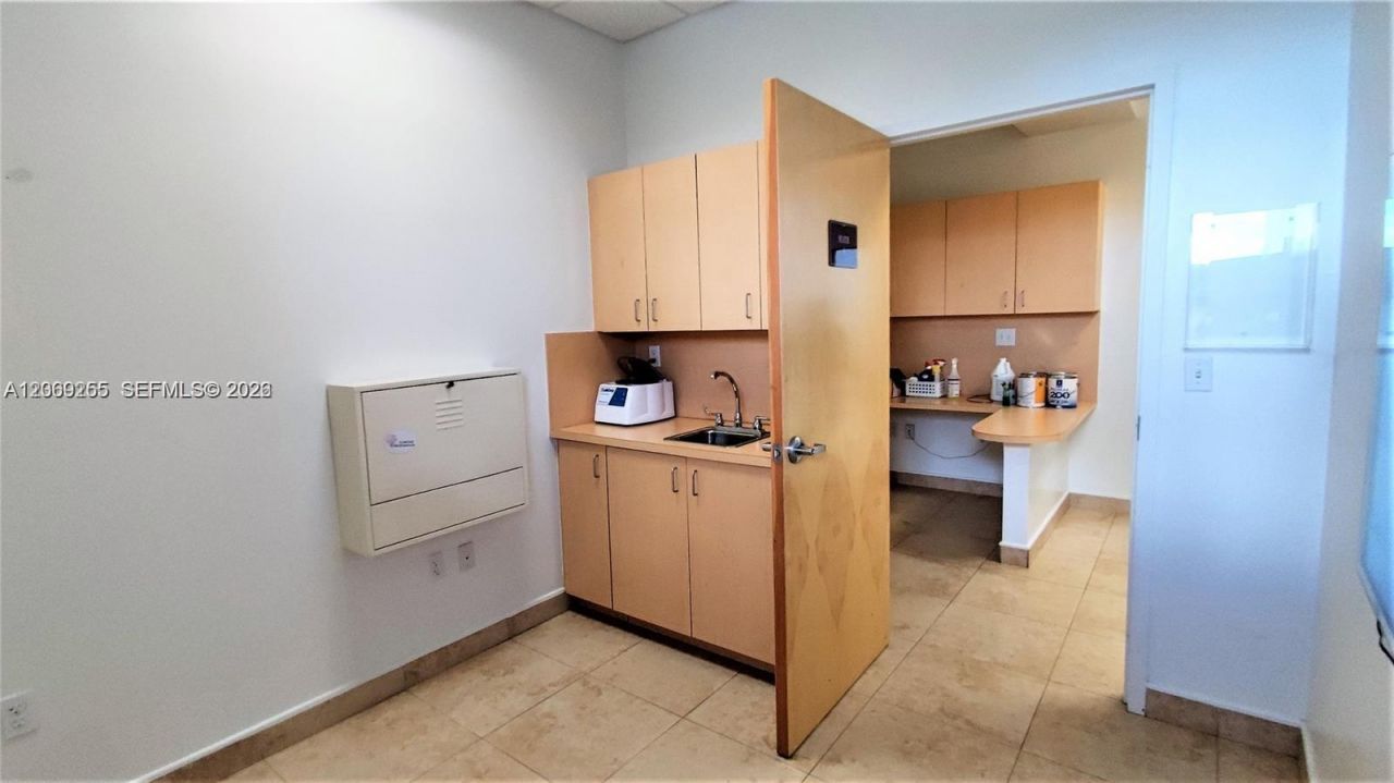 925 NE 30th Ter , Unit 300, Homestead, FL 33033 Photo