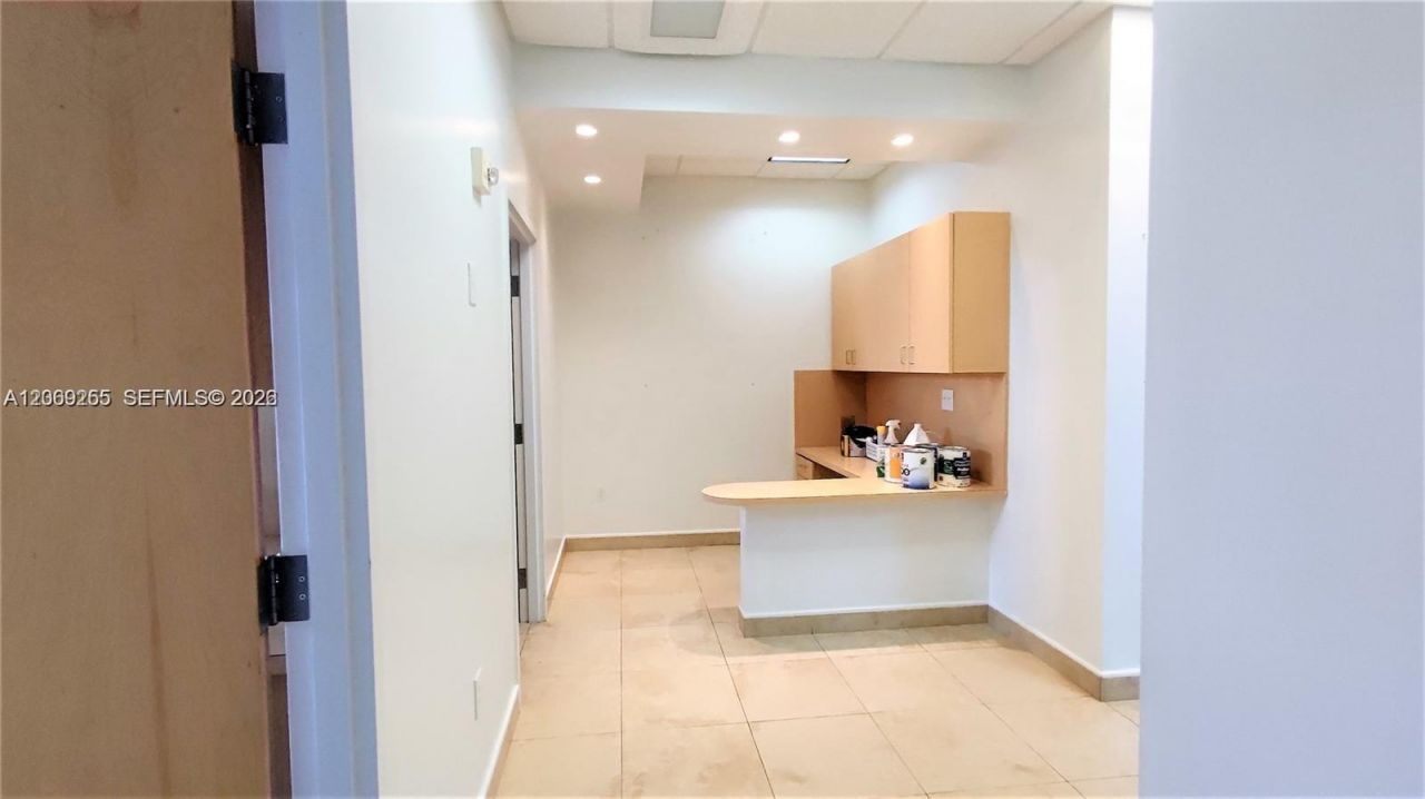 925 NE 30th Ter , Unit 300, Homestead, FL 33033 Photo