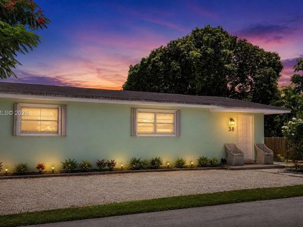 38 Silver Springs Dr , Key Largo, FL 33037