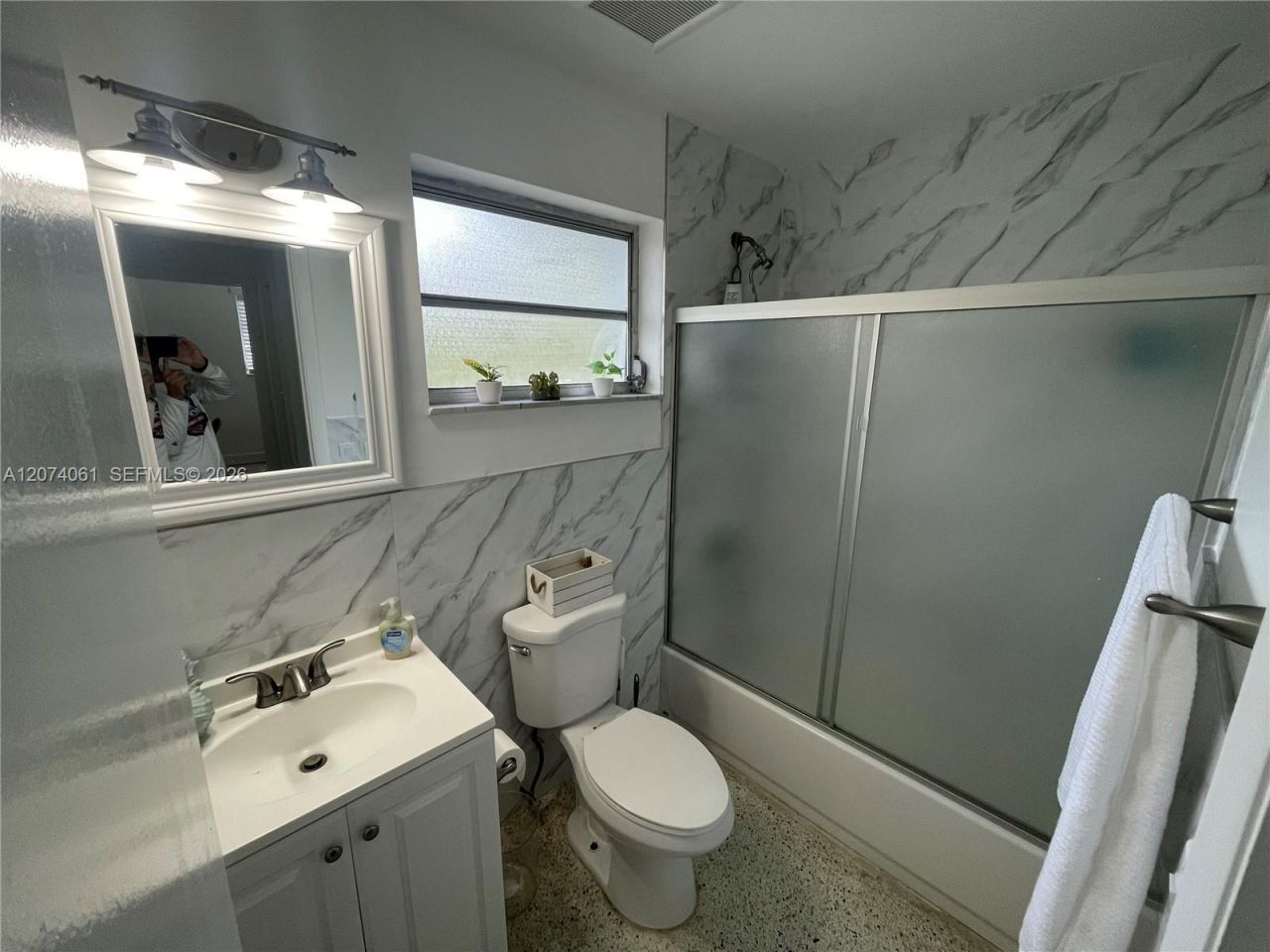 38 Silver Springs Dr , Key Largo, FL 33037 Photo