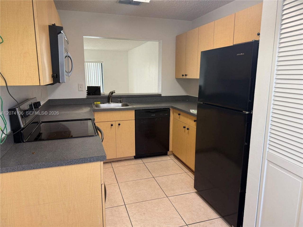 9454 S Palm Cir S , Unit 9454, Pembroke Pines, FL 33025 Photo