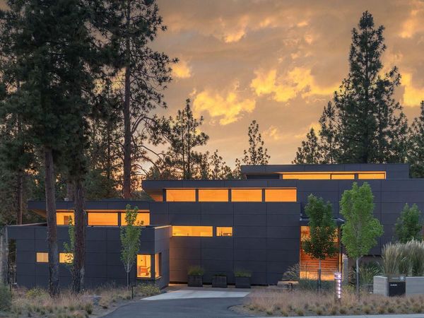 61865 Hosmer Lake Drive, Bend, OR 97702
