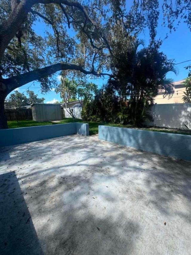 1865 Nebraska Avenue Ne, Saint Petersburg, FL 33703 Photo