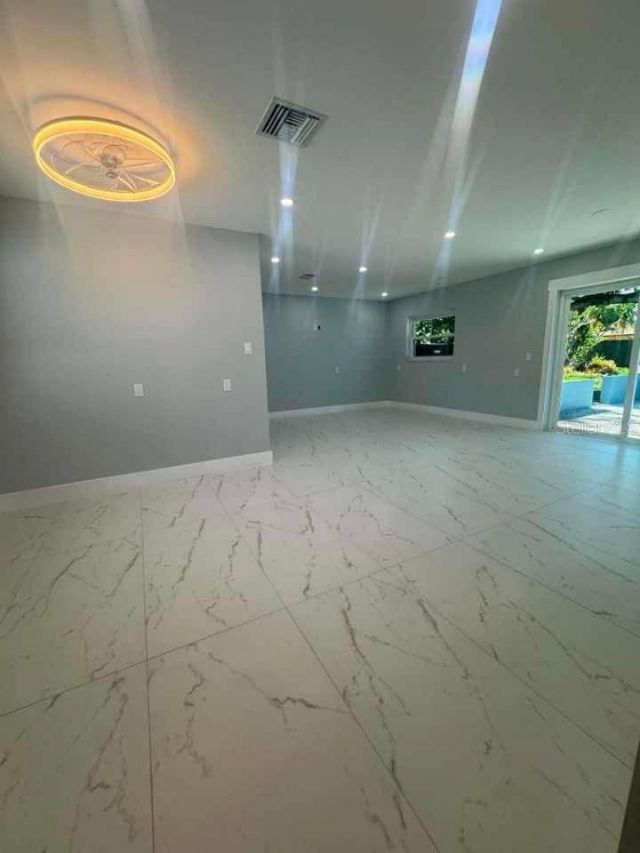 1865 Nebraska Avenue Ne, Saint Petersburg, FL 33703 Photo