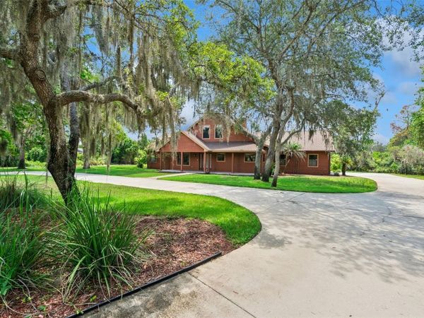 15010 MILL POND ROAD , TAVARES, FL 32778