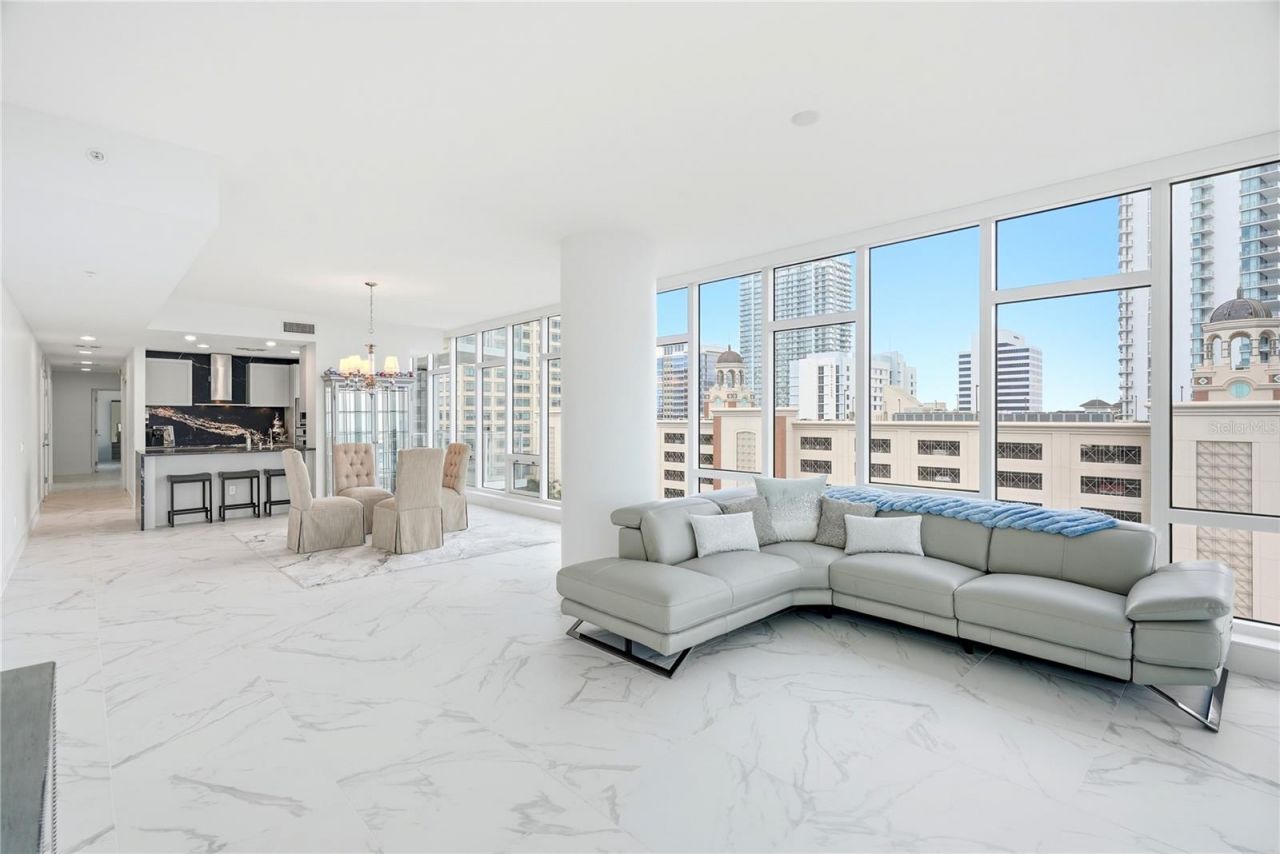 175 1st Street S, Unit 1008, Saint Petersburg, FL 33701 Photo