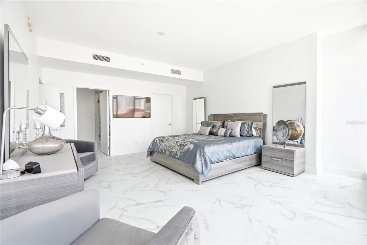 175 1st Street S, Unit 1008, Saint Petersburg, FL 33701 Photo