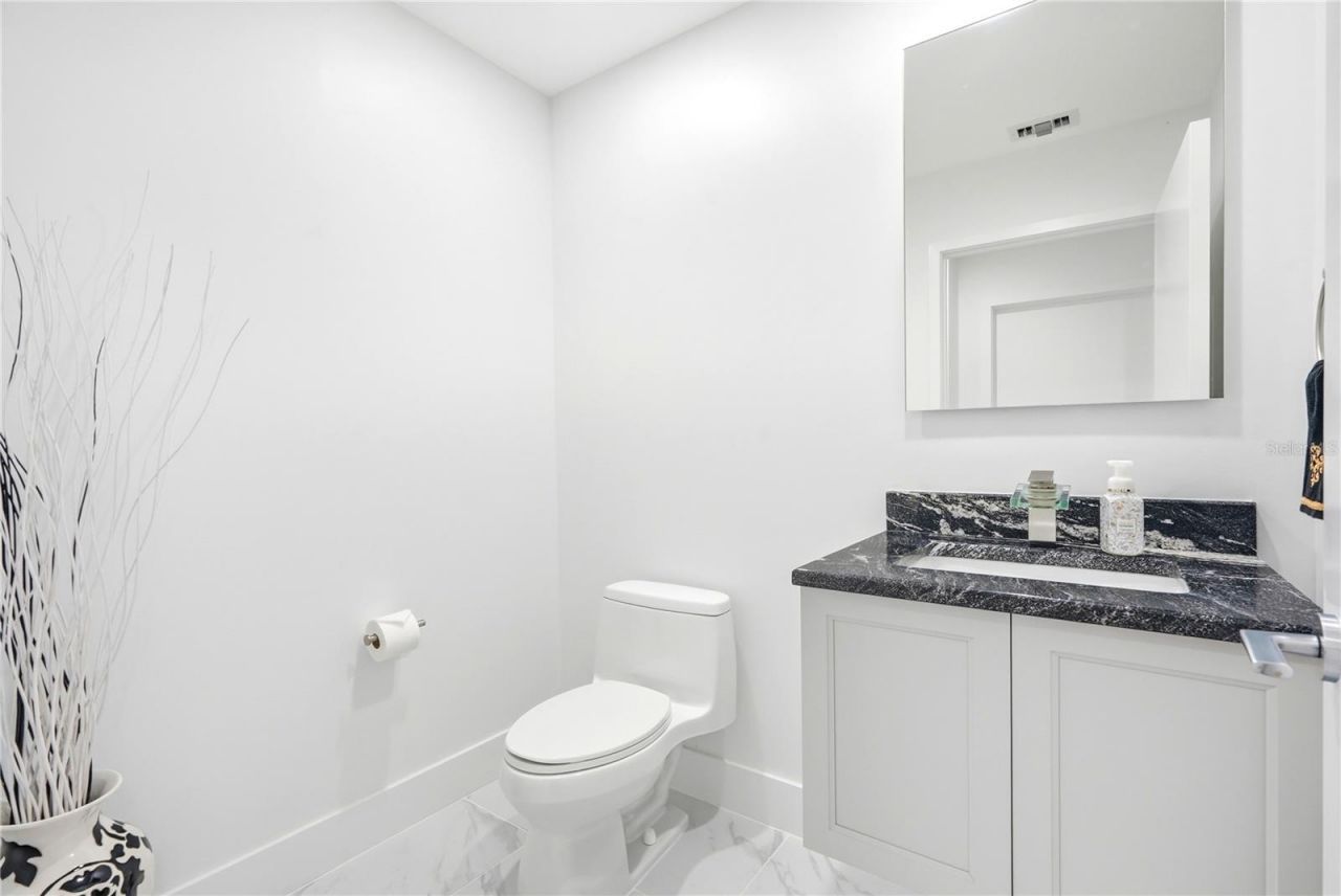 175 1st Street S, Unit 1008, Saint Petersburg, FL 33701 Photo