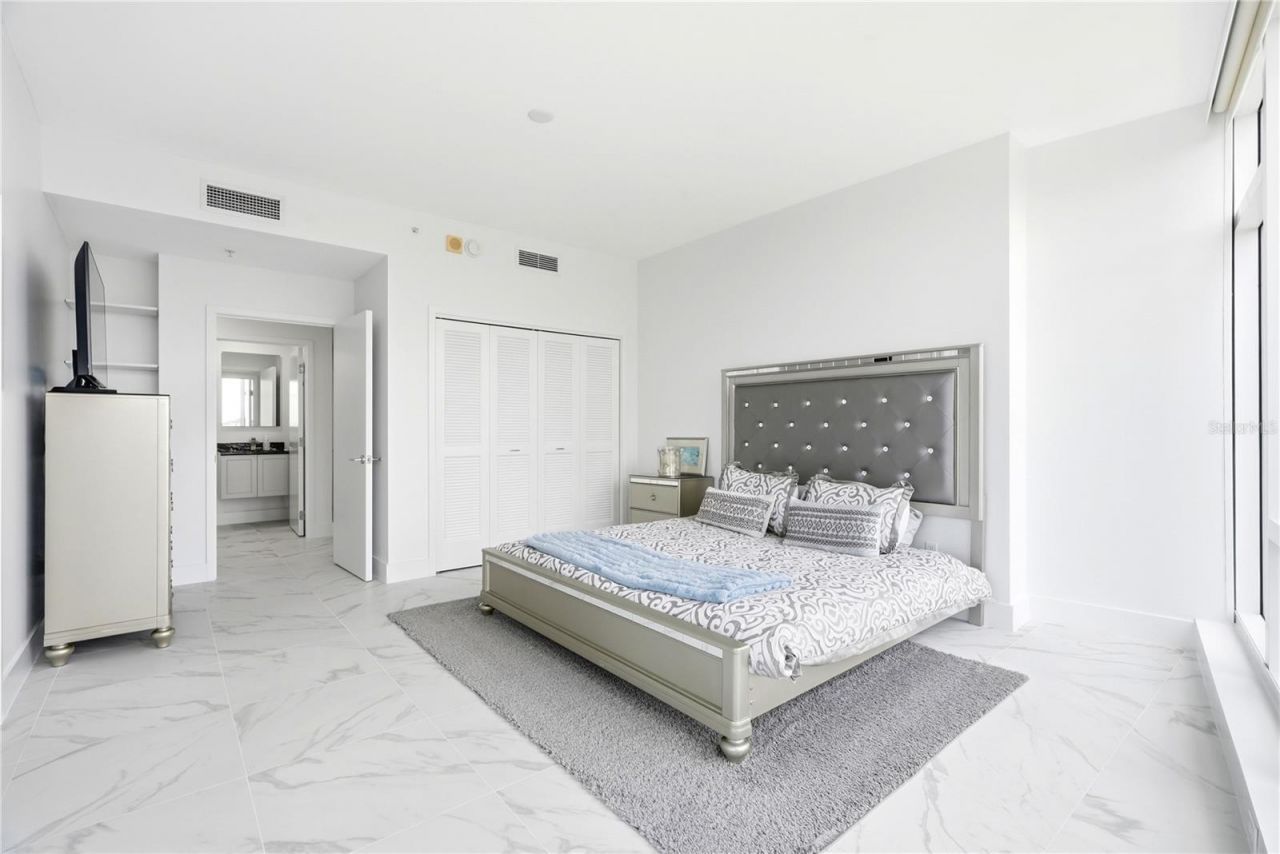 175 1st Street S, Unit 1008, Saint Petersburg, FL 33701 Photo