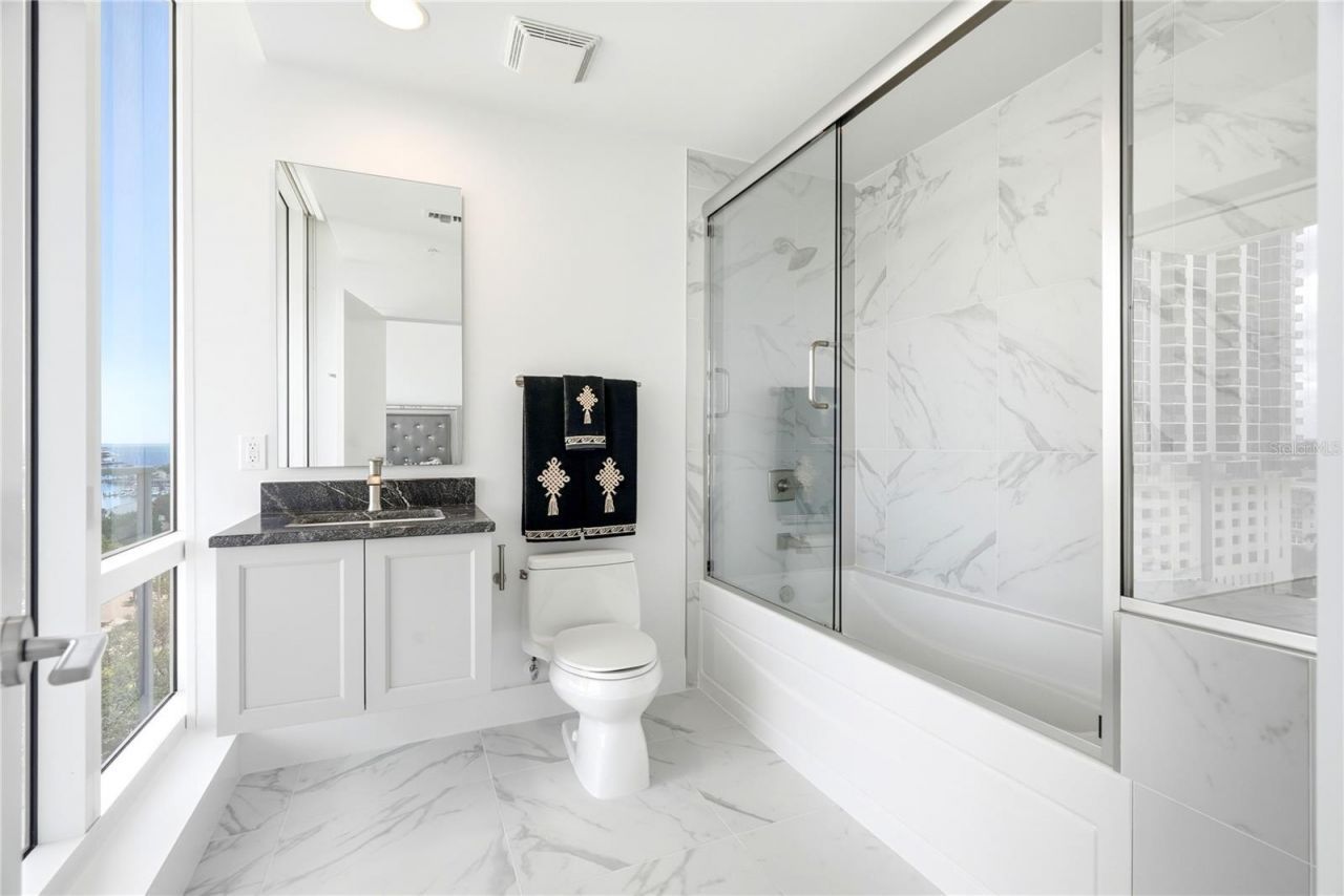 175 1st Street S, Unit 1008, Saint Petersburg, FL 33701 Photo