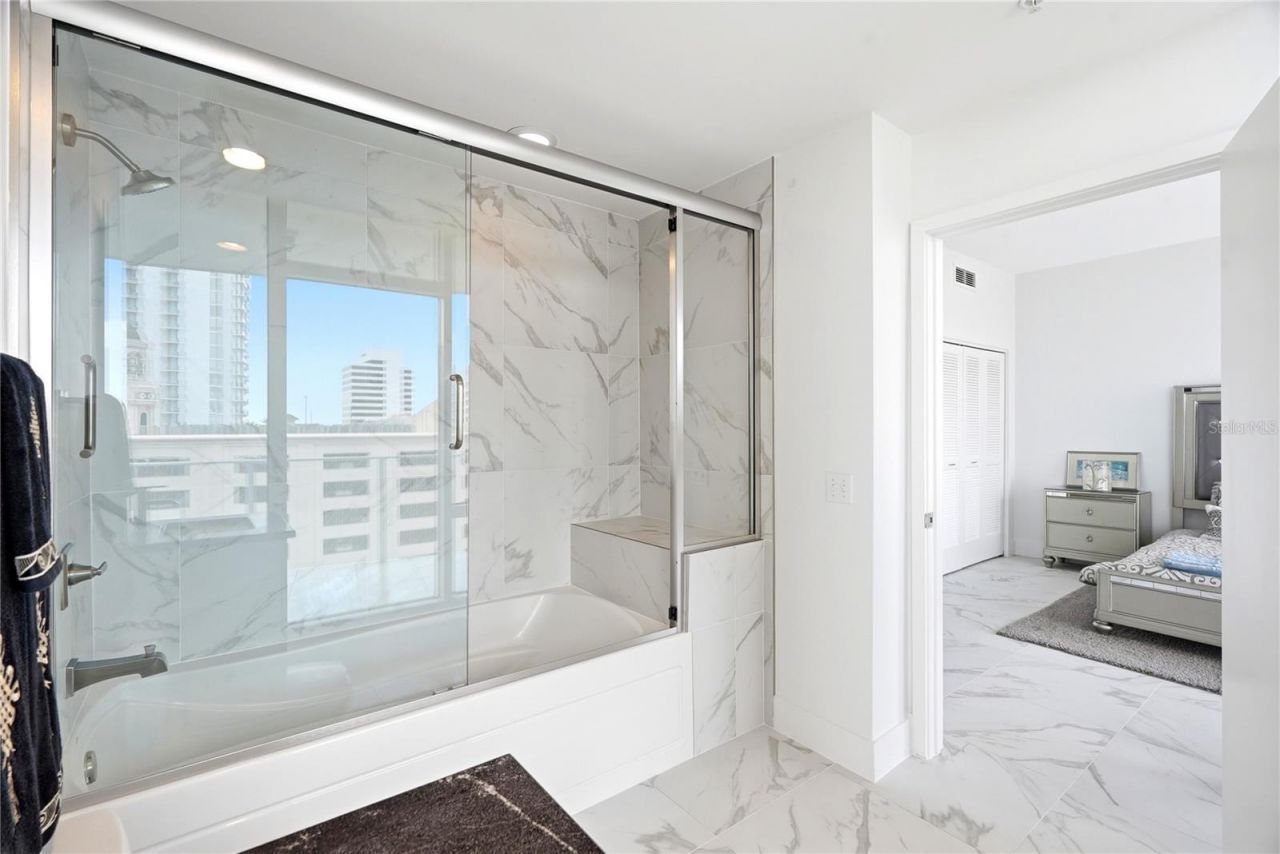 175 1st Street S, Unit 1008, Saint Petersburg, FL 33701 Photo