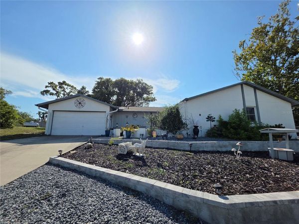 9040 BAY DRIVE, SPRING HILL, FL 34606