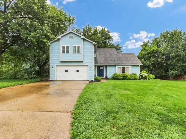 1207 Southwood Drive , Mahomet, IL 61853