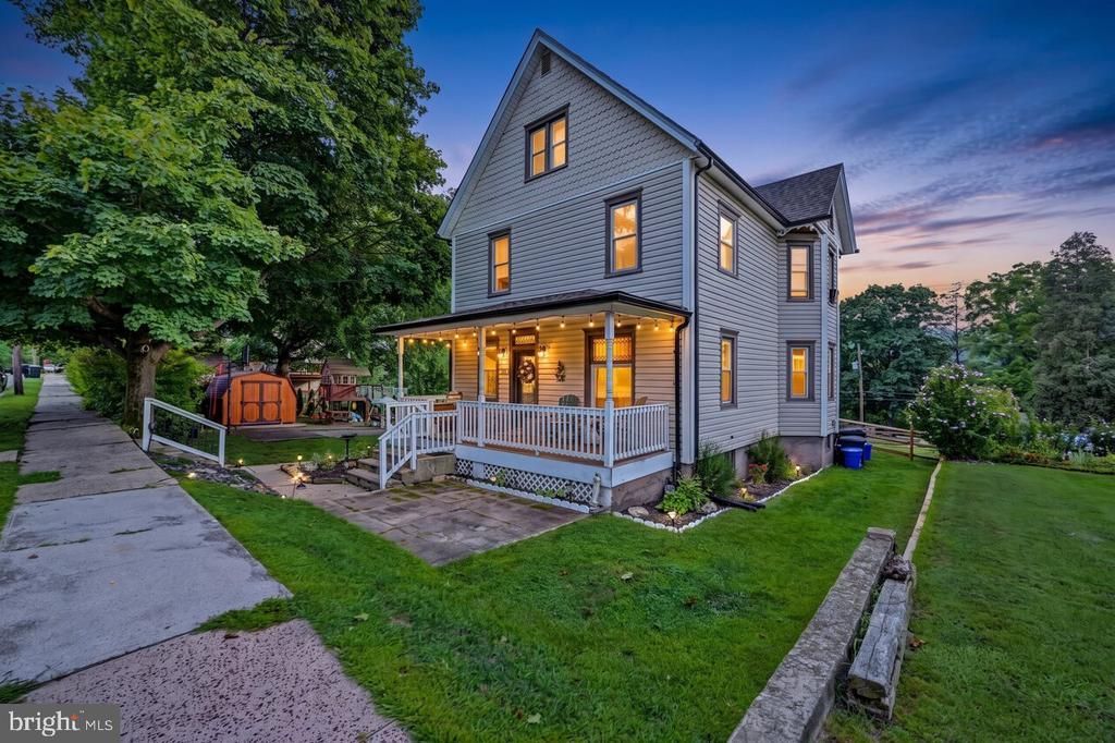236 ORE STREET , BOWMANSTOWN, PA 18030