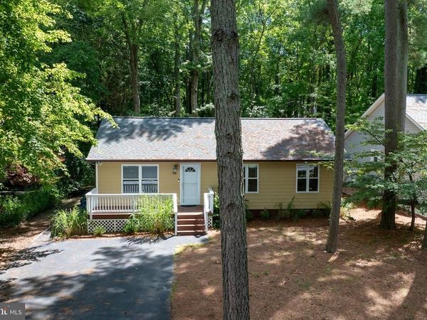 38 FAIRWAY LANE, BERLIN, MD 21811