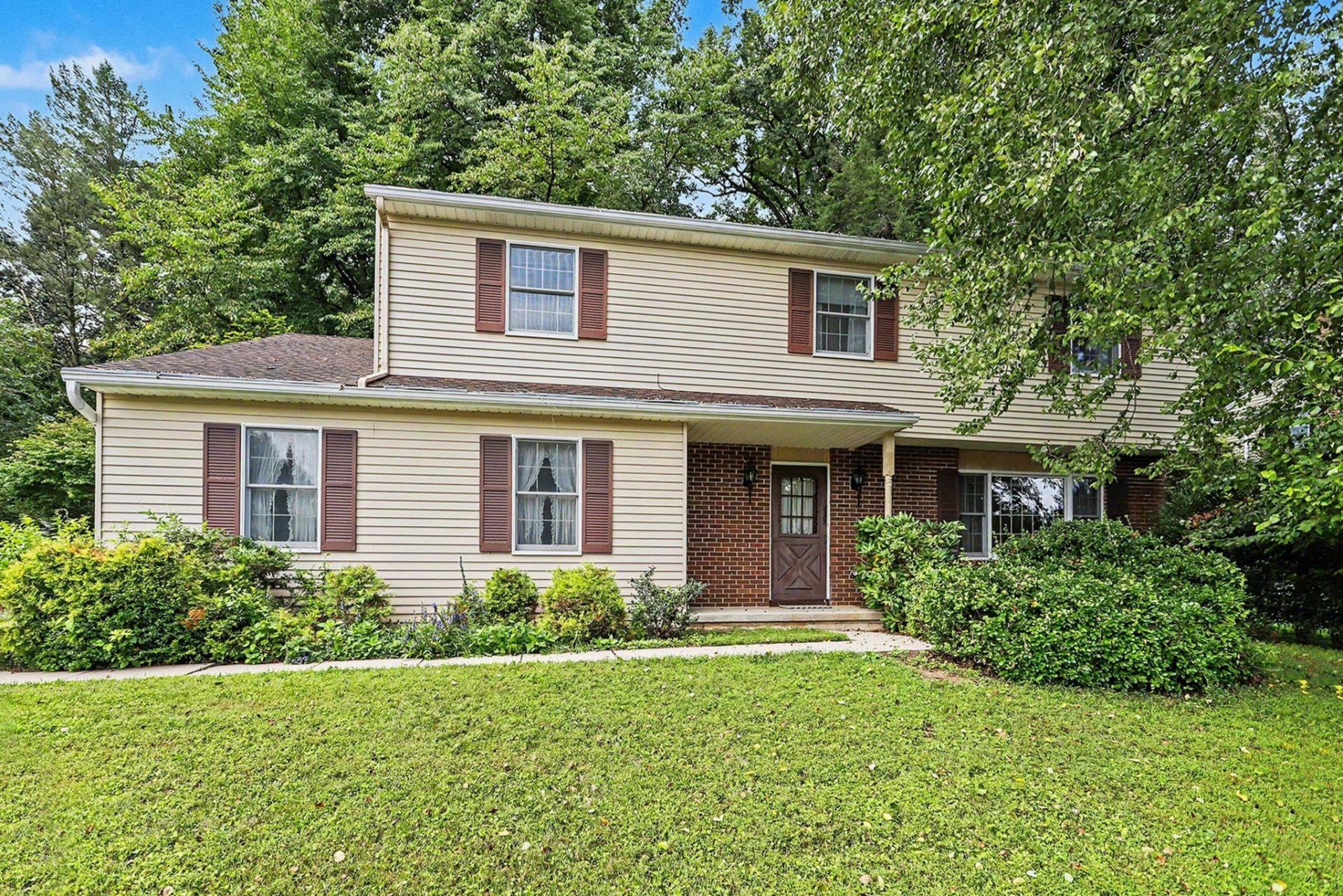 621 ENSMINGER DRIVE, YORK, PA 17407