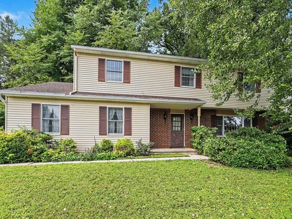 621 ENSMINGER DRIVE , YORK, PA 17407