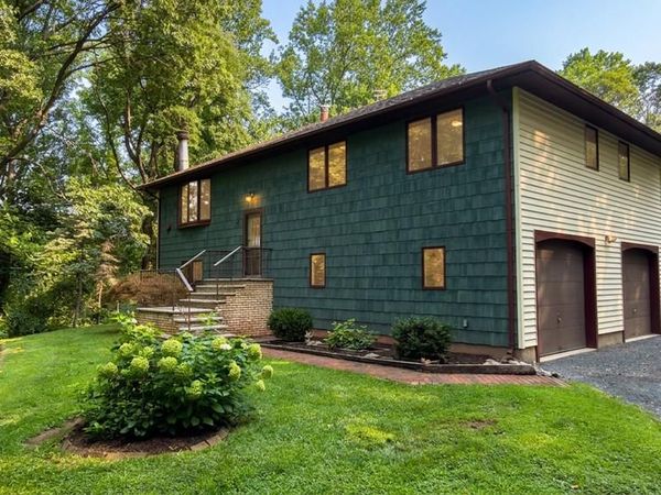 32 GRAVEL HILL ROAD, ASBURY, NJ 08802