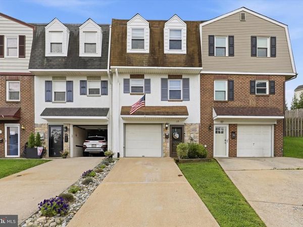 119 SUTCLIFFE LANE, CONSHOHOCKEN, PA 19428