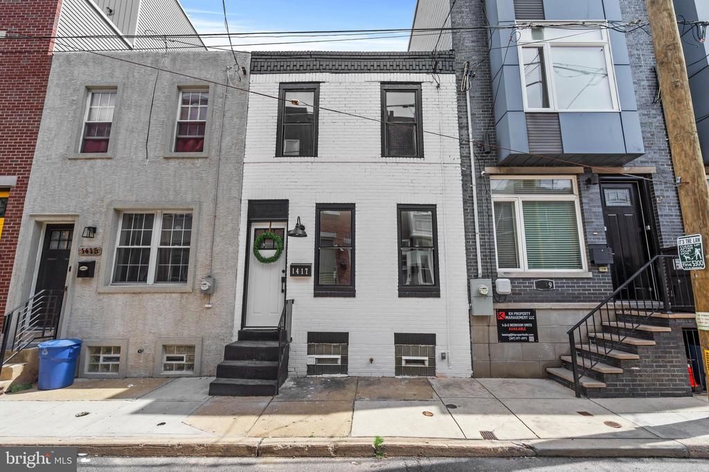 1417 S Bouvier Street, Philadelphia, PA 19146 Main Photo