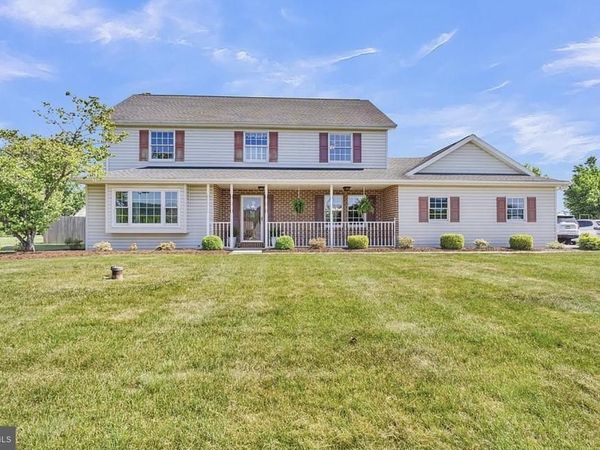 1813 HUNTER DRIVE, MECHANICSBURG, PA 17050