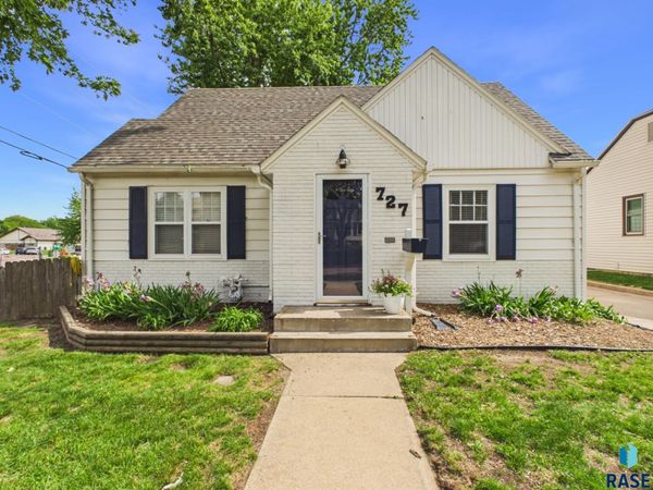 727 E Wiswall Pl, Sioux Falls, SD 57105