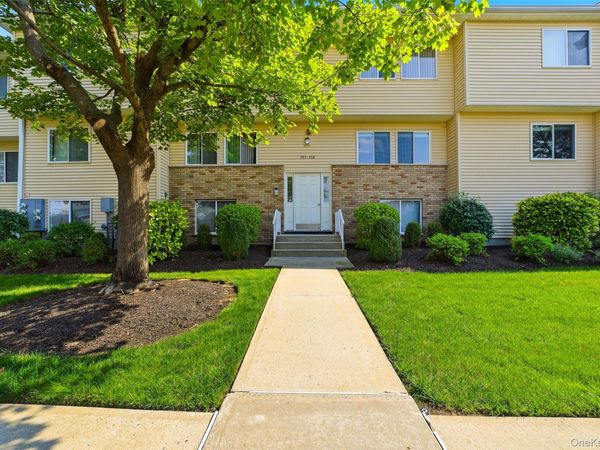 25 College Avenue, Unit 707, Nanuet, NY 10954