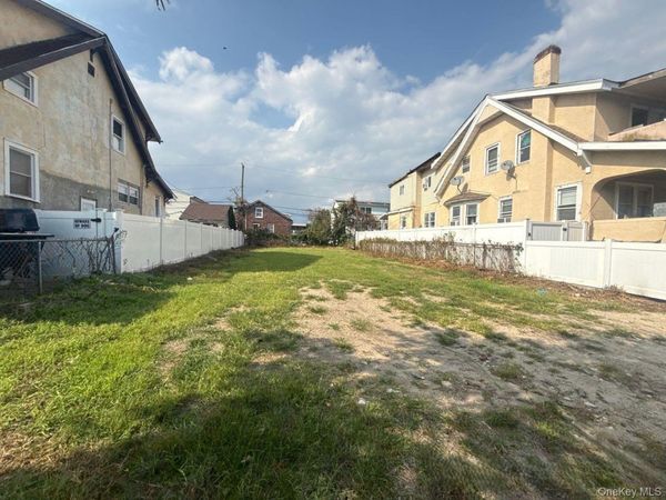 61 E Fulton Street , Long Beach, NY 11561