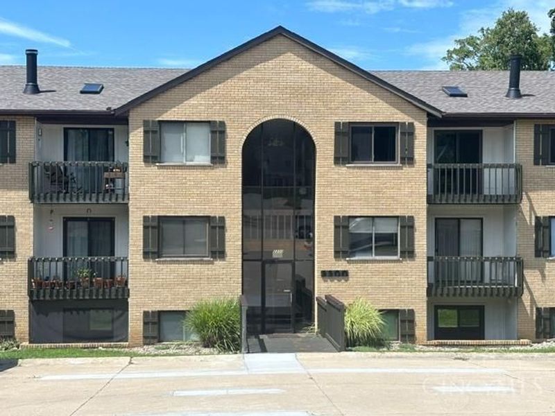 2200 Augusta Boulevard, Unit 128, Fairfield, OH 45014 Photo 1