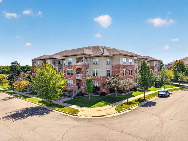 141 Metro Terrace, Unit 210, Madison, WI 53718