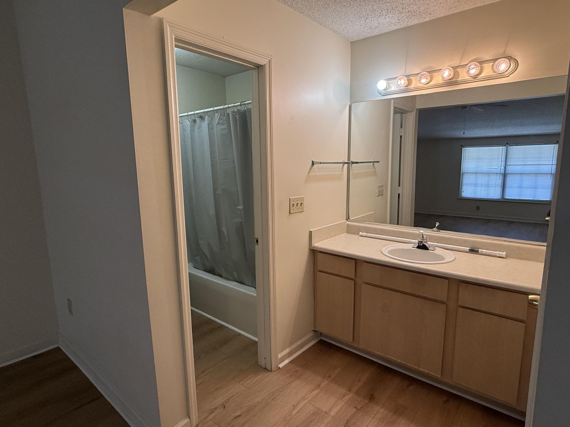 2494 Etiwan Photo 22