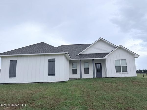 40 Theodore Drive, Poplarville, MS 39470