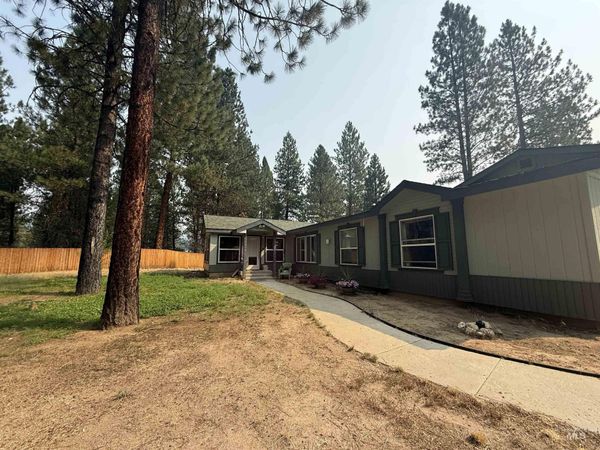 15 Mountain Meadow Rd., Idaho City, ID 83631