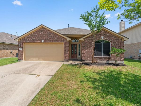 1049 Regency LN, Round Rock, TX 78665
