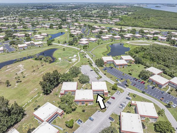 50 WOODLAND Drive, Unit 202, Vero Beach, FL 32962