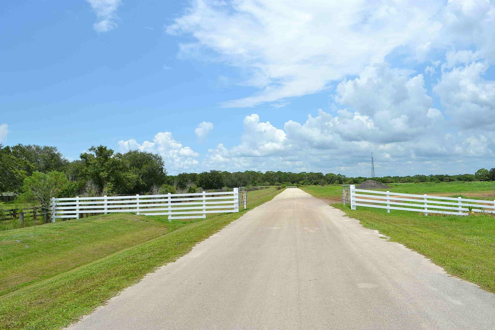 4567 Highway 710, Okeechobee, FL 34974 Photo