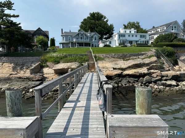 15 Prospect Hill, Branford, CT 06405