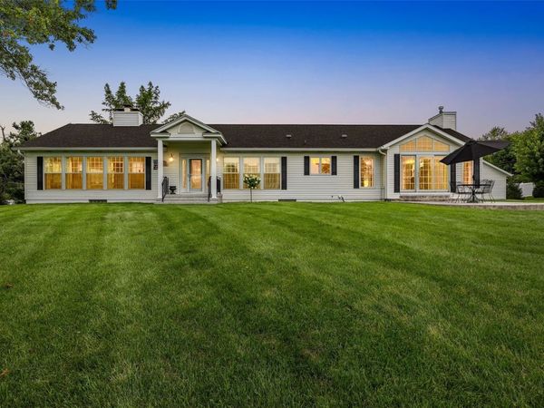 6000 Beverly Road SW, Cedar Rapids, IA 52404
