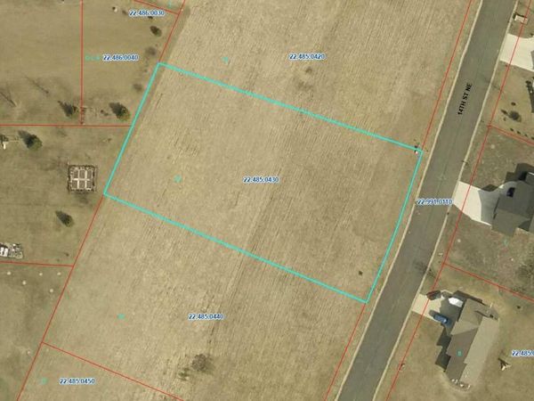 909 14th Street NE, Montgomery, MN 56069