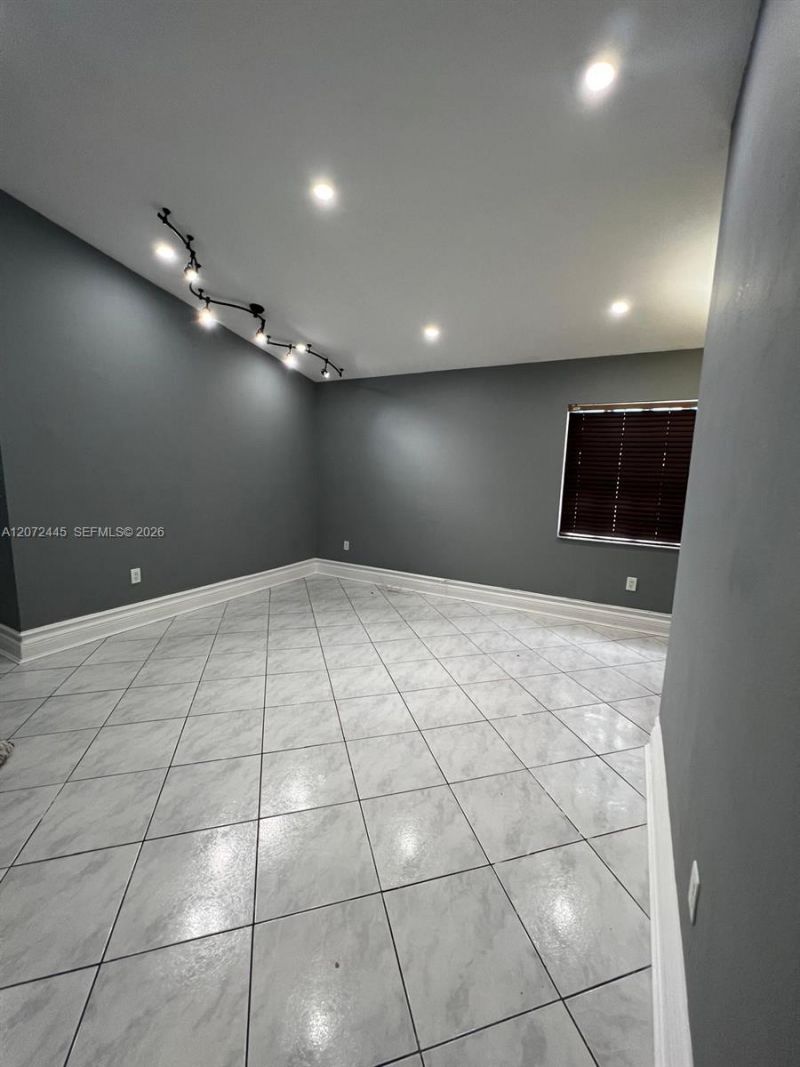 6978 W 25th Ave, Hialeah, FL 33016 Photo