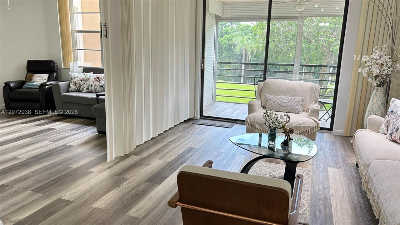 1200 Saint Charles Pl , Unit 209, Pembroke Pines, FL 33026 Photo