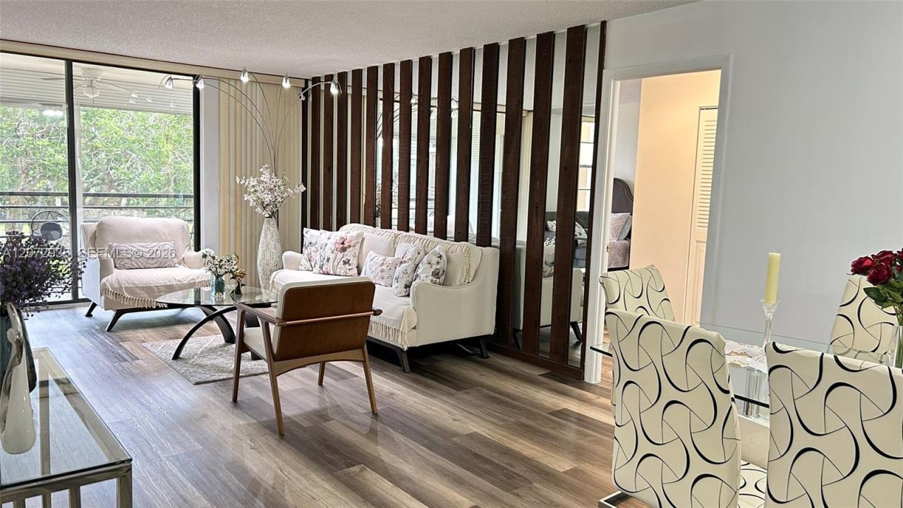 1200 Saint Charles Pl , Unit 209, Pembroke Pines, FL 33026 Photo