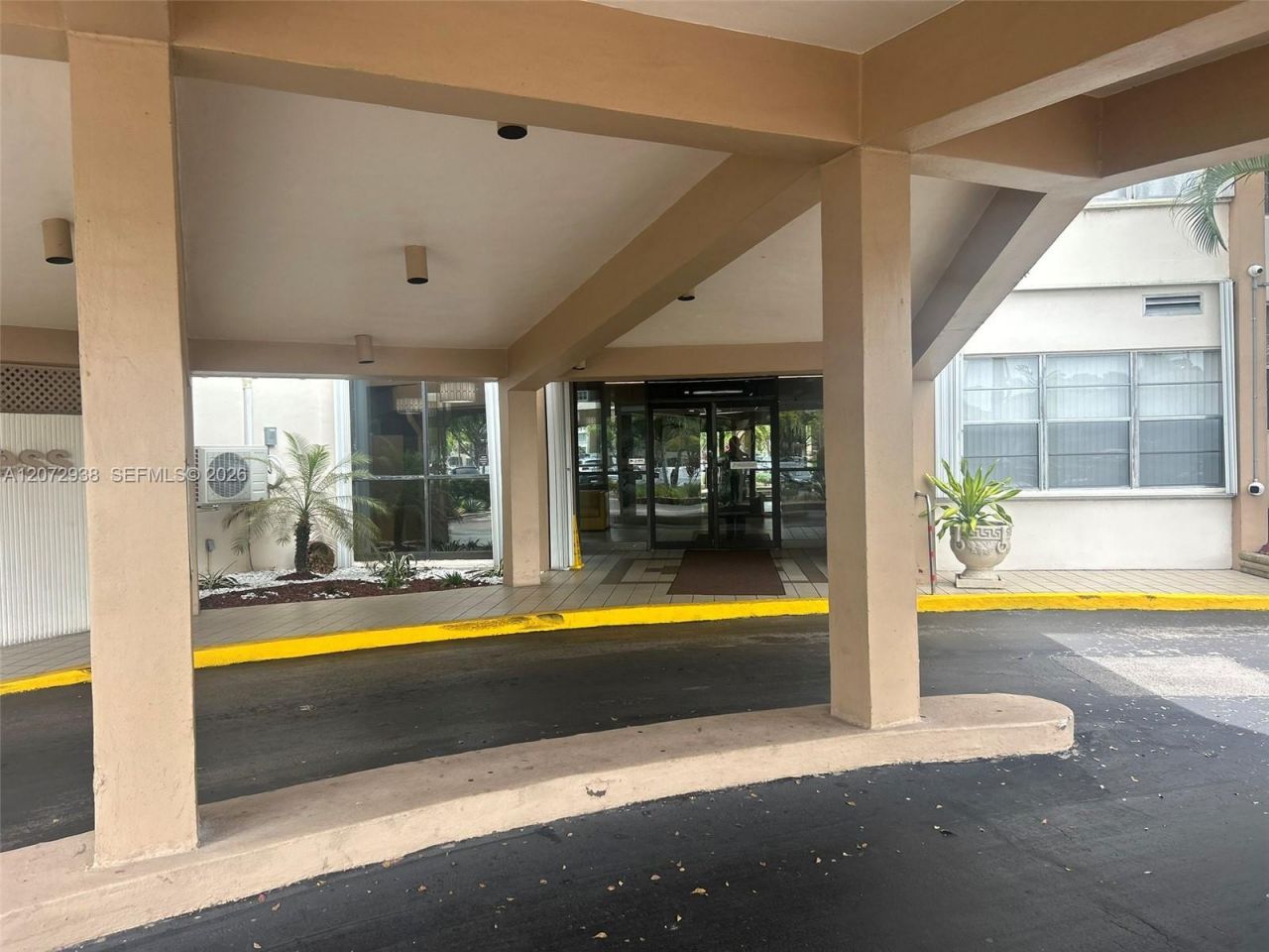 1200 Saint Charles Pl , Unit 209, Pembroke Pines, FL 33026 Photo