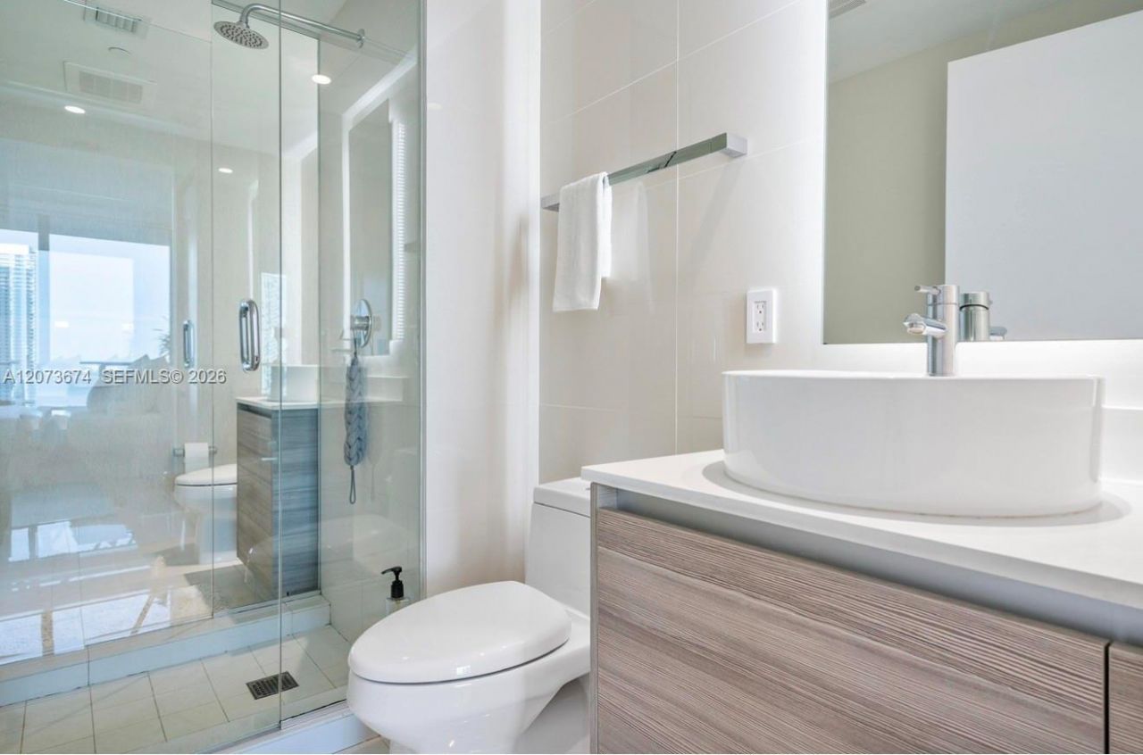 121 NE 34th St , Unit 2506A, Miami, FL 33137 Photo