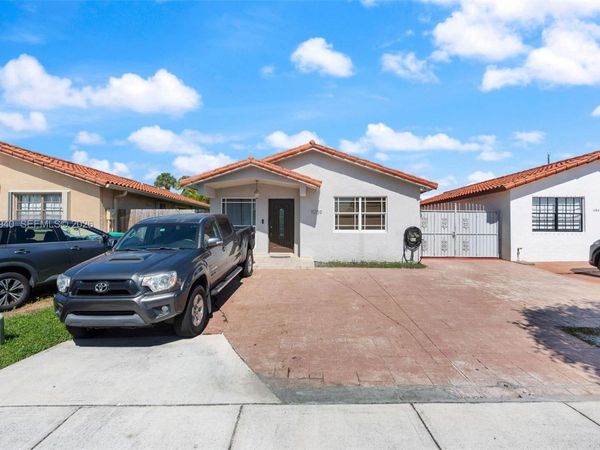 11259 NW 88th Ave , Unit -, Hialeah Gardens, FL 33018