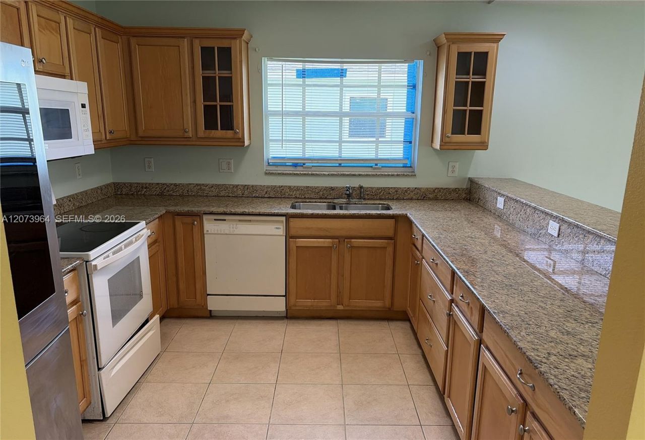6517 Las Palmas Way, Port Saint Lucie, FL 34952 Photo