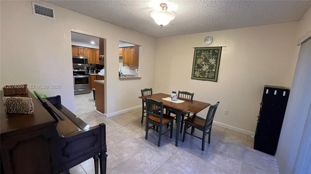 11507 SW 64th St , Unit G, Miami, FL 33173 Photo
