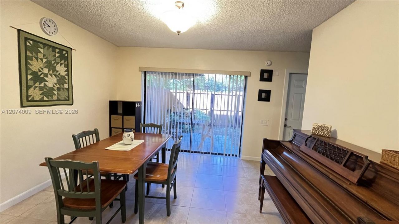 11507 SW 64th St , Unit G, Miami, FL 33173 Photo